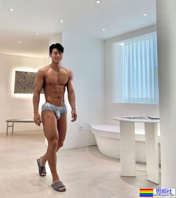 傲人身材全靠自律苦练！ 韩国健身模特：世勋 - 51虹马