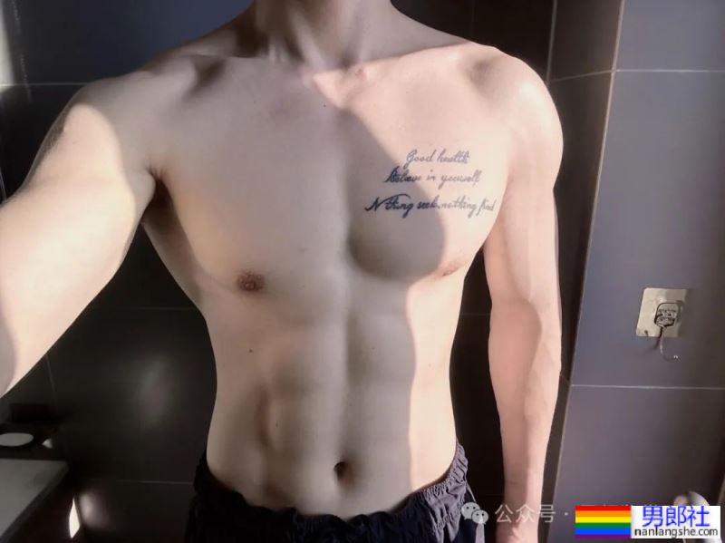 185的河南白皮肌肉教练，又帅又猛！ - 51虹马