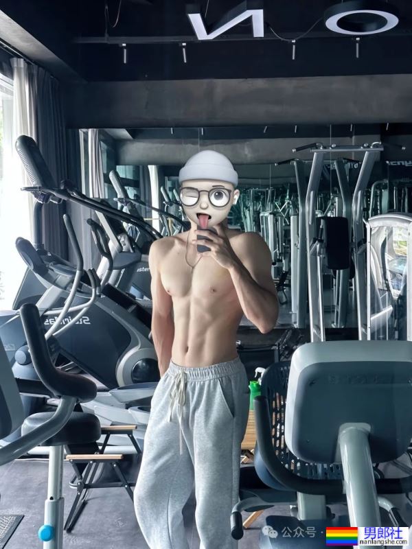 白到发光的188宽肩窄腰腹肌男神 - 51虹马