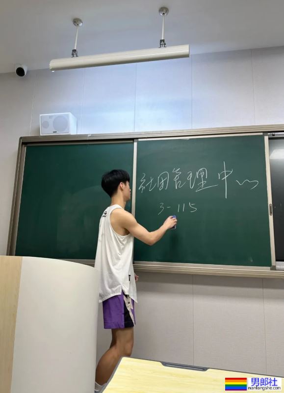 腹肌小哥哥 - 51虹马