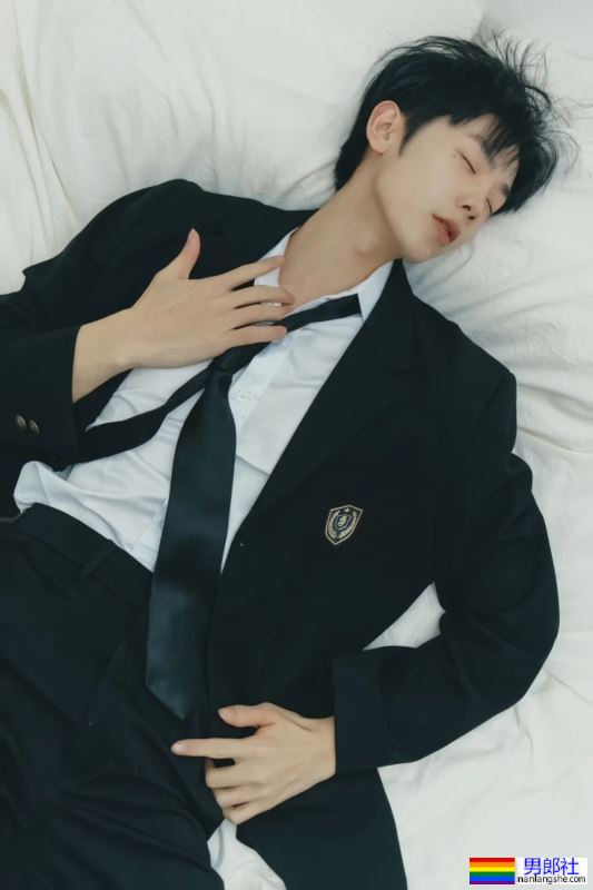 白白嫩嫩的小奶狗 - 51虹马