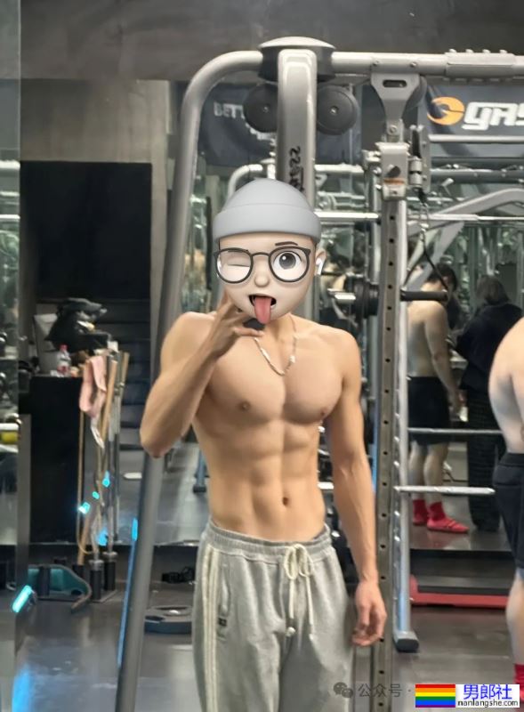 白到发光的188宽肩窄腰腹肌男神 - 51虹马