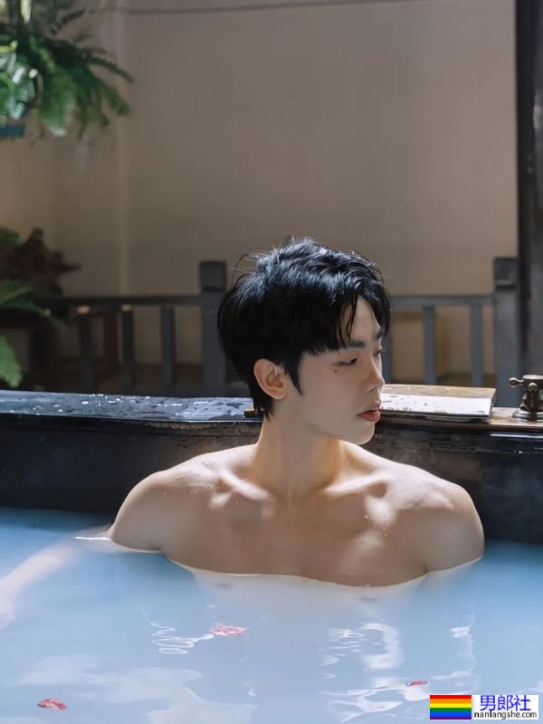 白白嫩嫩的小奶狗 - 51虹马