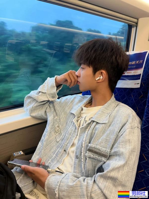 男孩与猫猫 - 51虹马