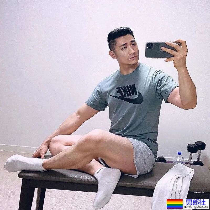 击败99%东亚男人的证件照天菜，如今变成这样了？！ - 51虹马