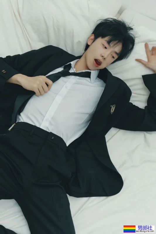 白白嫩嫩的小奶狗 - 51虹马