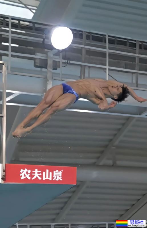 双胞胎跳水小哥姚泽霖最新照，又帅又有实力！-51虹马