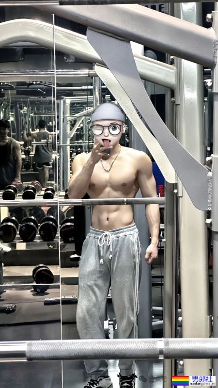 白到发光的188宽肩窄腰腹肌男神 - 51虹马