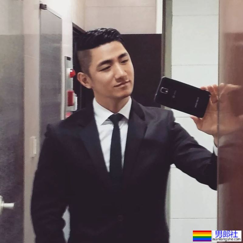 击败99%东亚男人的证件照天菜，如今变成这样了？！ - 51虹马