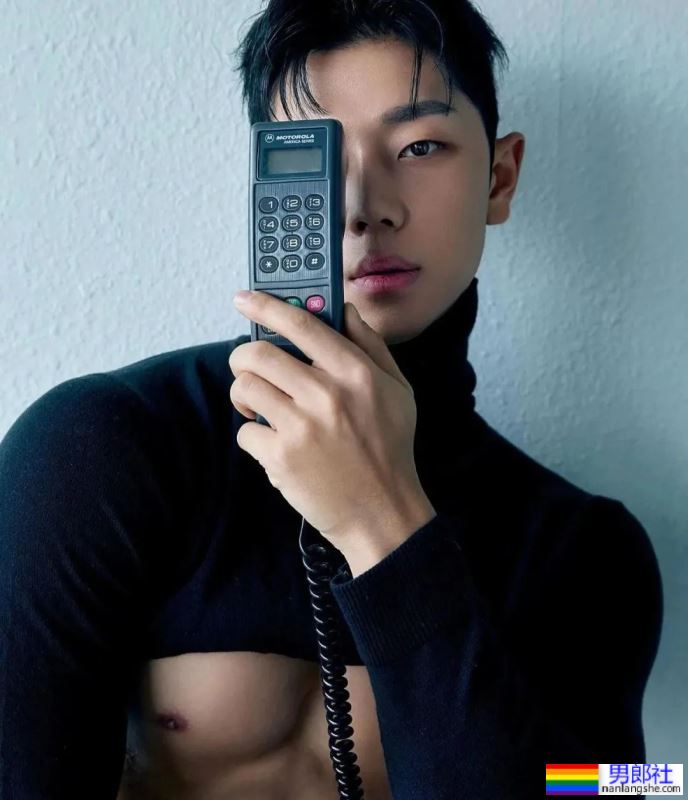 上班老板要求穿成这样！合适吗？ - 51虹马