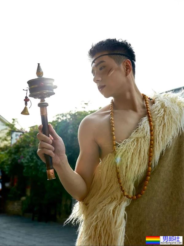 一个藏族男孩 - 51虹马