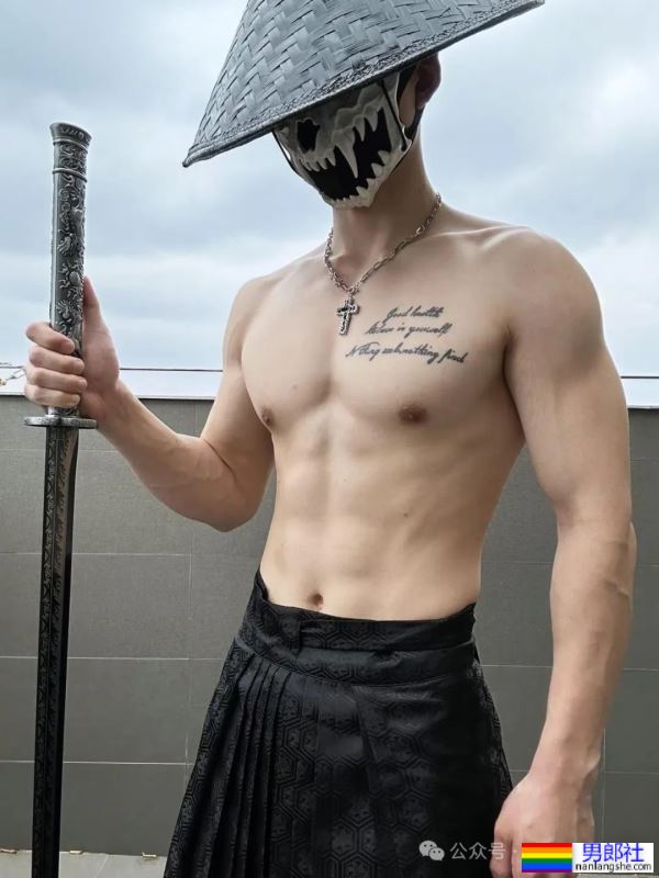 185的河南白皮肌肉教练，又帅又猛！ - 51虹马