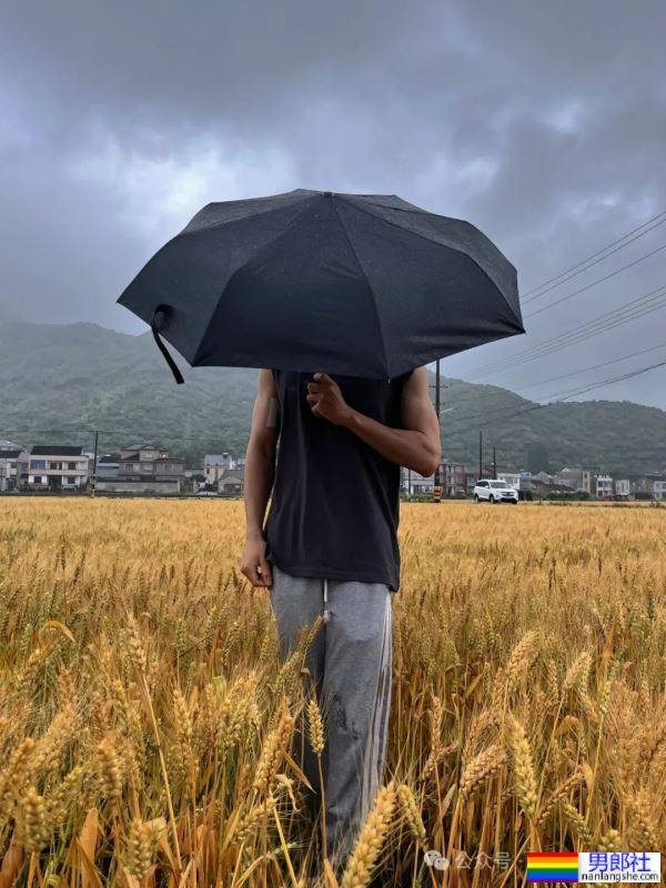 白到发光的188宽肩窄腰腹肌男神 - 51虹马