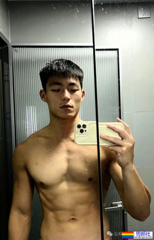 郑州大学体育学院的男大，住你下铺怎么样？ - 51虹马