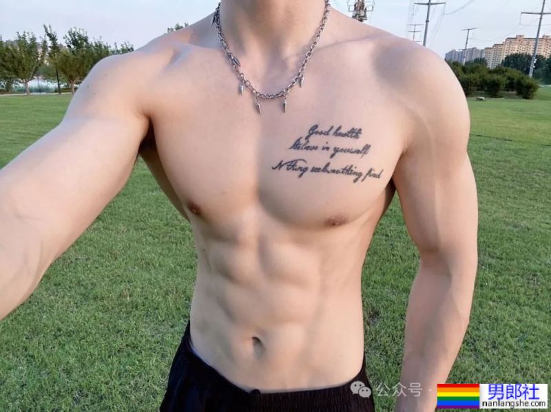 185的河南白皮肌肉教练，又帅又猛！ - 51虹马