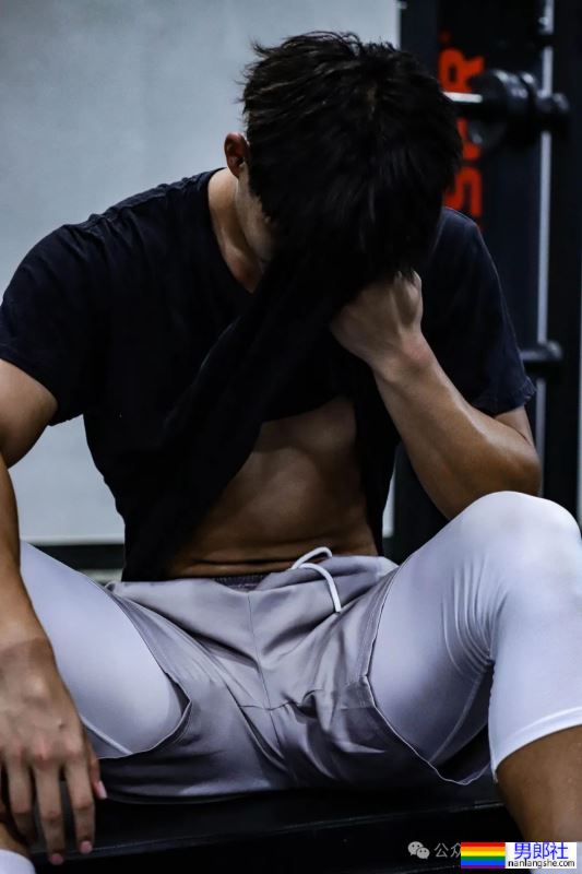 郑州大学体育学院的男大，住你下铺怎么样？ - 51虹马