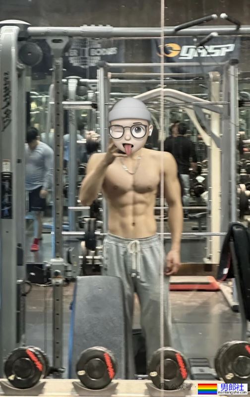 白到发光的188宽肩窄腰腹肌男神 - 51虹马