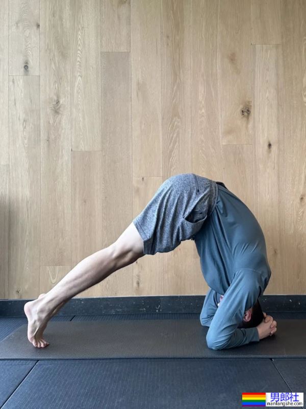 泡汤的长腿欧巴 - 51虹马