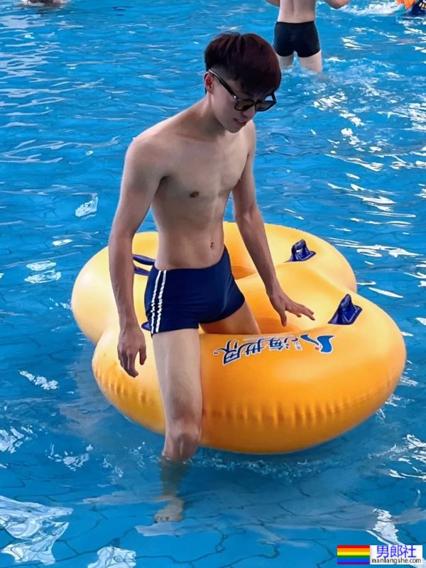 长腿小哥哥 - 51虹马