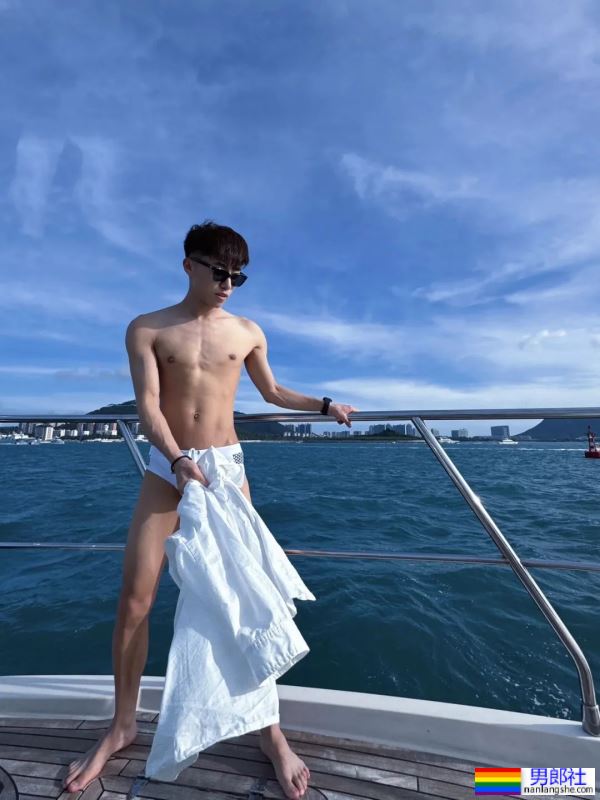 长腿小哥哥 - 51虹马