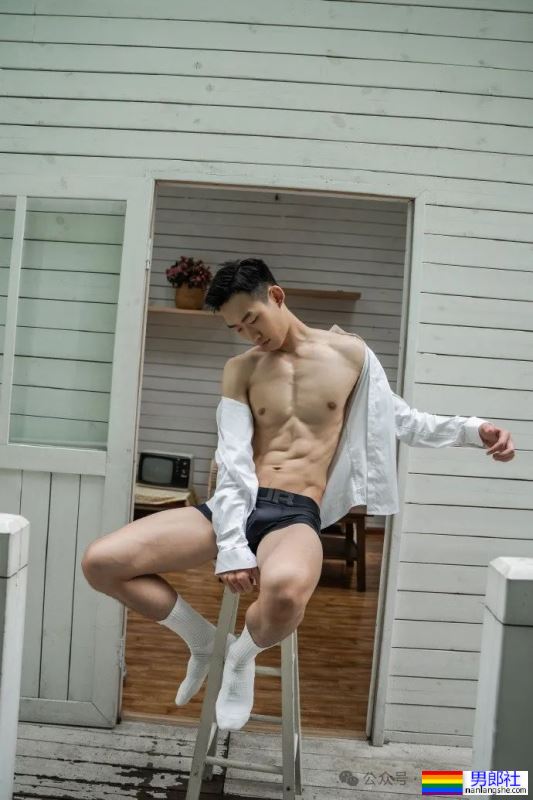 川渝冷白皮薄肌小哥哥,这身材把持不住了! - 51虹马 川渝冷白皮薄肌小哥哥,这身材把持不住了! - 51虹马