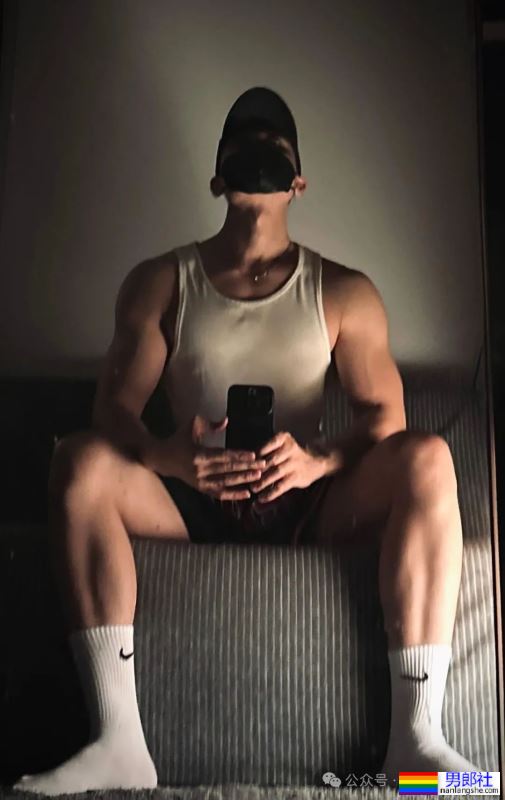 宽肩窄腰双开门身材男人，广东必吃榜top1，绝不可错过！ - 51虹马