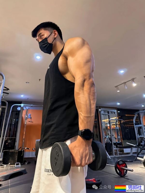 45码大脚黑皮体育生——我愿称之为天菜Top1！！！ - 51虹马