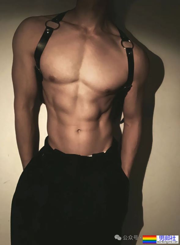 宽肩窄腰双开门身材男人，广东必吃榜top1，绝不可错过！ - 51虹马