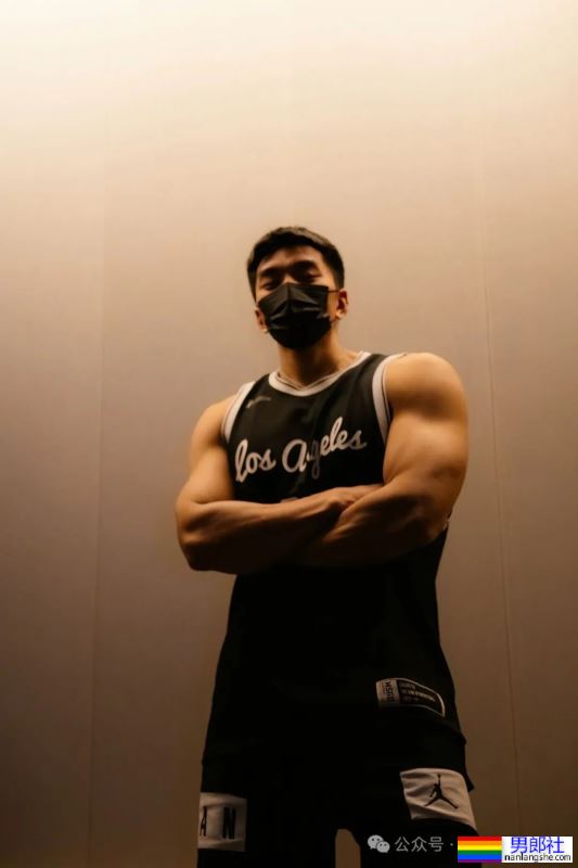 45码大脚黑皮体育生——我愿称之为天菜Top1！！！ - 51虹马