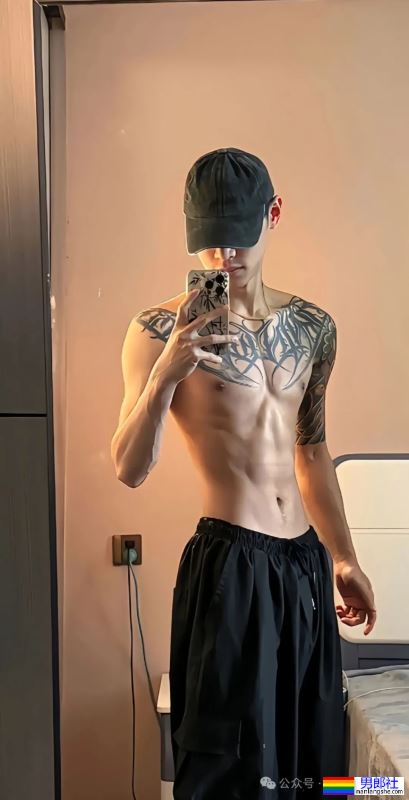 178的纹身薄肌痞帅男神,馋他身子! - 51虹马 178的纹身薄肌痞帅男神,馋他身子! - 51虹马