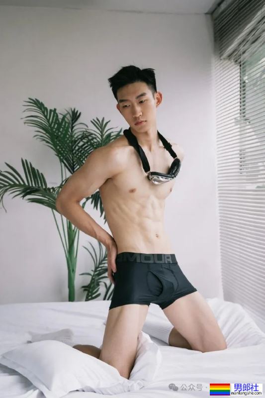 川渝冷白皮薄肌小哥哥,这身材把持不住了! - 51虹马 川渝冷白皮薄肌小哥哥,这身材把持不住了! - 51虹马