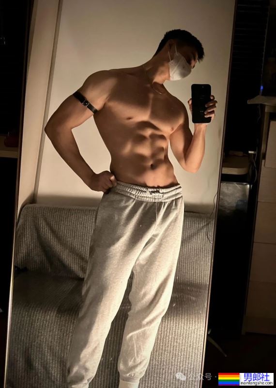 宽肩窄腰双开门身材男人，广东必吃榜top1，绝不可错过！ - 51虹马
