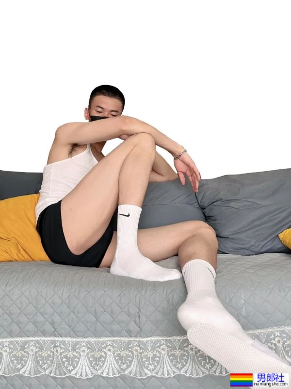 白白的长腿男 - 51虹马