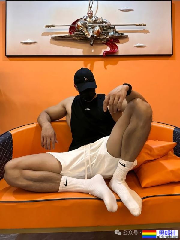 45码大脚黑皮体育生——我愿称之为天菜Top1！！！ - 51虹马