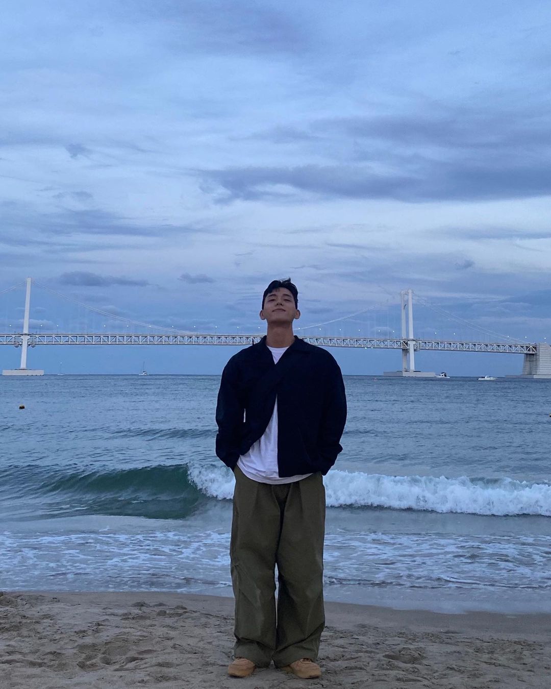 脱衣阳刚、穿衣可爱！韩国模特：李健熙 - 51虹马