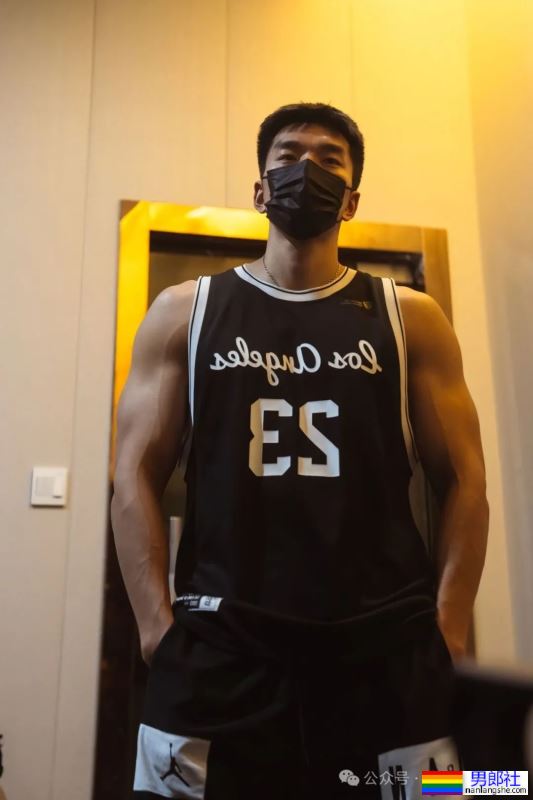 45码大脚黑皮体育生——我愿称之为天菜Top1！！！ - 51虹马