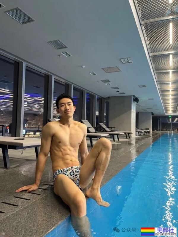 川渝冷白皮薄肌小哥哥,这身材把持不住了! - 51虹马 川渝冷白皮薄肌小哥哥,这身材把持不住了! - 51虹马