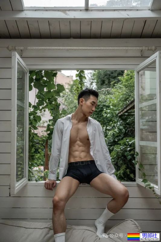 川渝冷白皮薄肌小哥哥,这身材把持不住了! - 51虹马 川渝冷白皮薄肌小哥哥,这身材把持不住了! - 51虹马