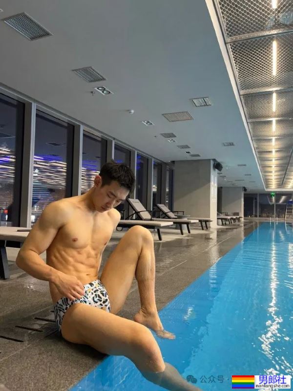 川渝冷白皮薄肌小哥哥,这身材把持不住了! - 51虹马 川渝冷白皮薄肌小哥哥,这身材把持不住了! - 51虹马