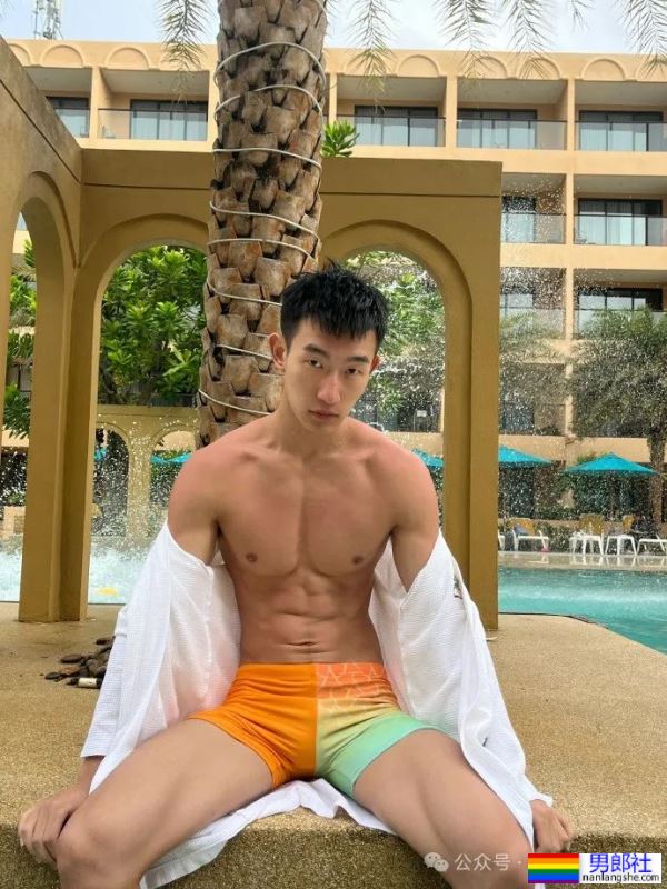 川渝冷白皮薄肌小哥哥,这身材把持不住了! - 51虹马 川渝冷白皮薄肌小哥哥,这身材把持不住了! - 51虹马