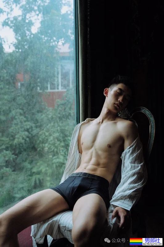 川渝冷白皮薄肌小哥哥,这身材把持不住了! - 51虹马 川渝冷白皮薄肌小哥哥,这身材把持不住了! - 51虹马