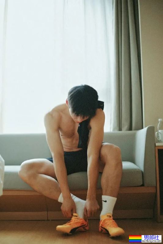 看得直流哈喇子 - 51虹马