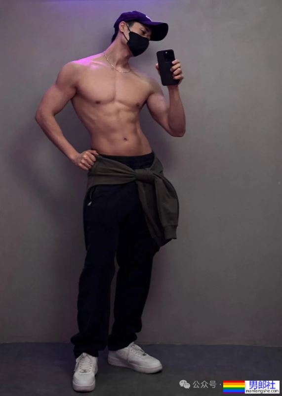 宽肩窄腰双开门身材男人，广东必吃榜top1，绝不可错过！ - 51虹马