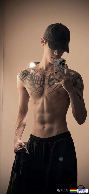 178的纹身薄肌痞帅男神,馋他身子! - 51虹马 178的纹身薄肌痞帅男神,馋他身子! - 51虹马