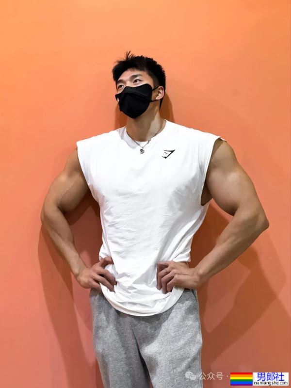 45码大脚黑皮体育生——我愿称之为天菜Top1！！！ - 51虹马