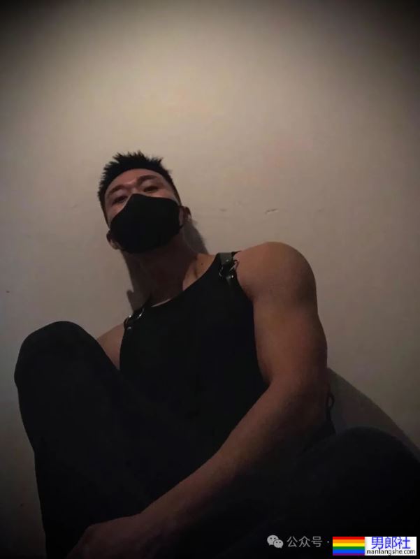 宽肩窄腰双开门身材男人，广东必吃榜top1，绝不可错过！ - 51虹马