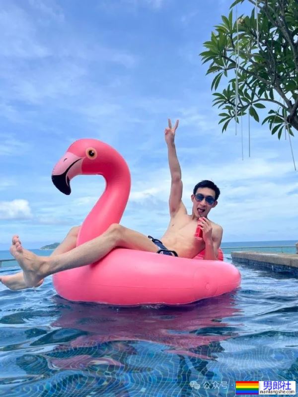 川渝冷白皮薄肌小哥哥,这身材把持不住了! - 51虹马 川渝冷白皮薄肌小哥哥,这身材把持不住了! - 51虹马