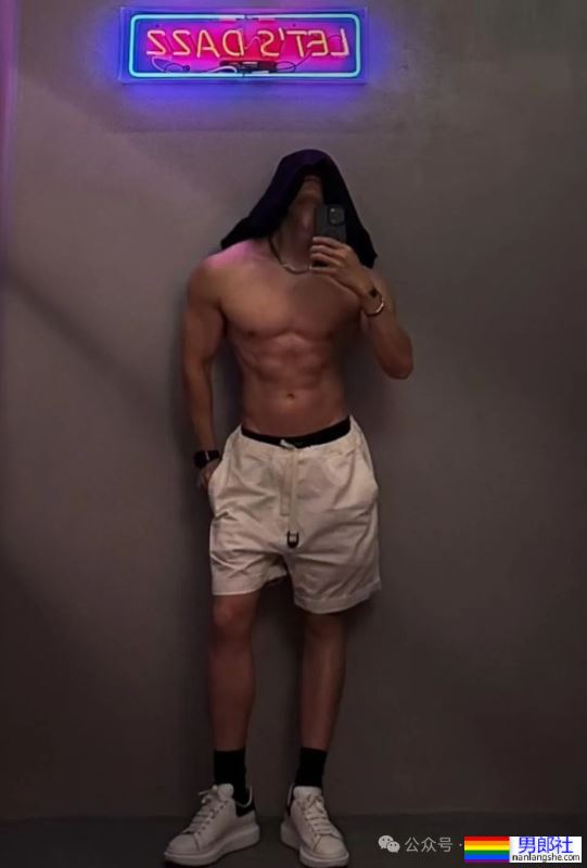 宽肩窄腰双开门身材男人，广东必吃榜top1，绝不可错过！ - 51虹马