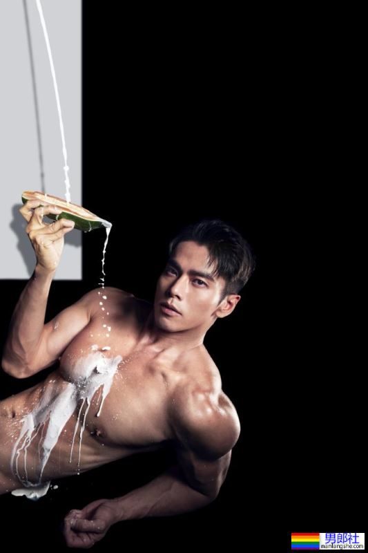 想喝我的木瓜牛奶吗？ 厚乳健身模特：Sean - 51虹马