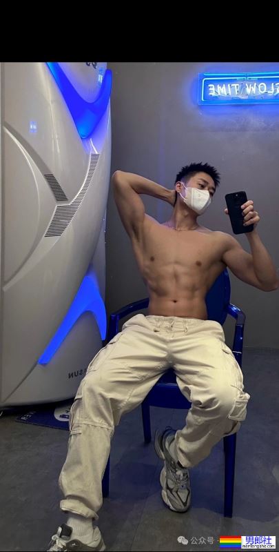 宽肩窄腰双开门身材男人，广东必吃榜top1，绝不可错过！ - 51虹马